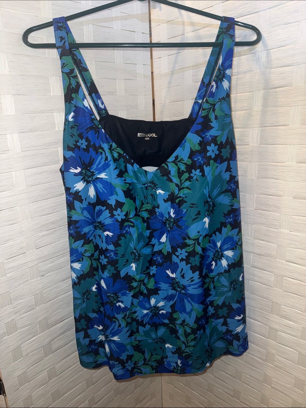 32 degrees Blue & Teal Floral swim tank